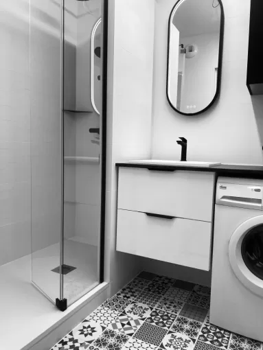 Rénovation réussie d’une salle de bain moderne à Billère