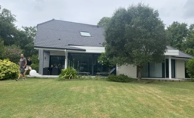 Création d'une belle terrasse en bois pour une maison individuelle à Orthez, Orthez, Atelier CS