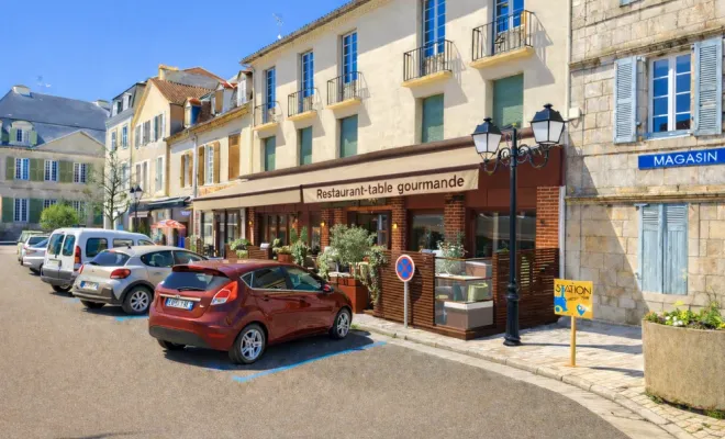 Aménagement de terrasse de restaurant : créer un espace convivial qui attire et fidélise la clientèle, Orthez, Atelier CS